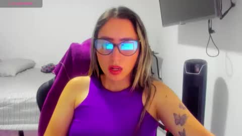 Bella T. online show from April 12, 2:26 am