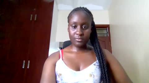 belle_estelles online show from November 13, 8:00 pm