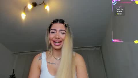 LucyJelly online show from December 15, 6:15 pm