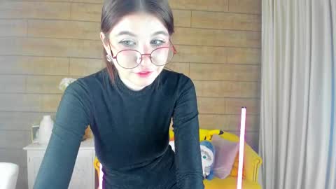 BelleBellerose online show from February 23, 3:18 pm