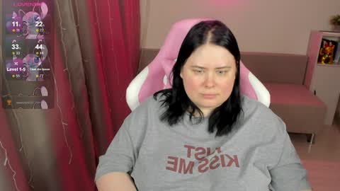 LinaBoo online show from April 4, 7:59 am