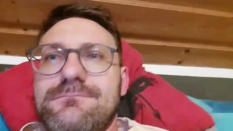 Snapshot of ben00189 chatting on October 16, 5:23 pm ben00189 online show from October 16, 5:23 pm