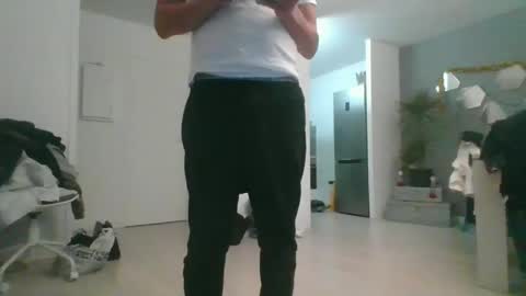 benbare13 online show from December 27, 8:39 pm