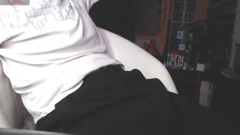 benijamin online show from December 2, 11:47 pm