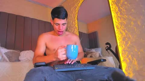 BENJAMIN online show from December 3, 4:02 am