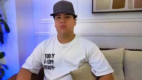 bennett_alejoo online show from March 28, 6:53 pm