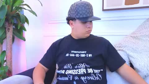 bennett_alejoo online show from February 24, 2:25 am