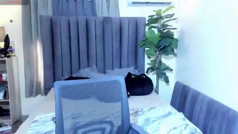 Snapshot of bentlyfuck chatting on October 8, 6:19 am bentlyfuck online show from October 8, 6:19 am