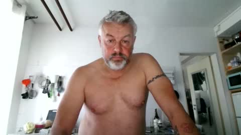 Martin online show from October 12, 7:01 am