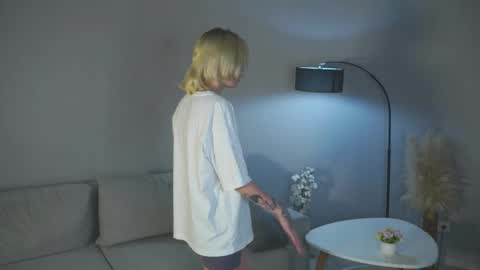 berneicemcqueeney online show from December 3, 10:49 am