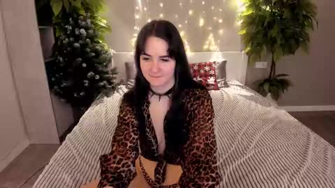 Violette online show from January 12, 9:33 pm