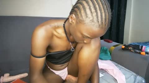 Juicey online show from February 7, 8:12 pm