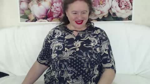 Snapshot of berryshickx chatting on October 21, 8:41 am BerryShickX online show from October 21, 8:41 am