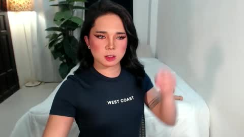 bestgirljulia online show from February 2, 8:10 am