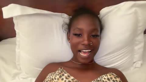 Adah online show from June 7, 8:08 am