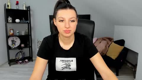 bettyjamess online show from November 14, 4:58 am