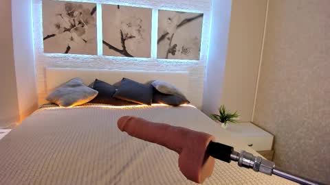 Betty online show from November 22, 8:18 pm