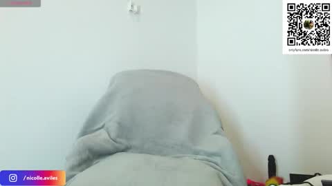 Nicolle Aviles online show from November 14, 4:25 am