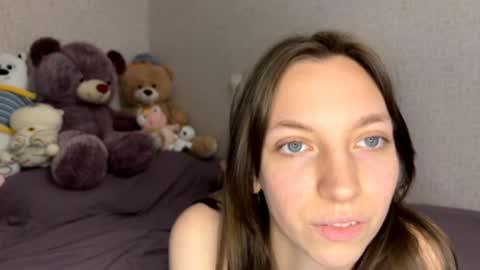 Bella online show from April 4, 7:32 pm