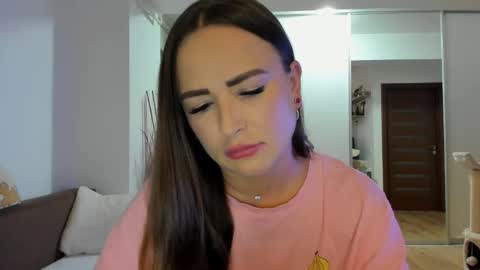   BeyonceDoll       Twitter DollBeyonce    online show from November 27, 8:16 pm