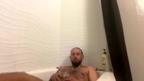 bgonzo_1118 online show from December 18, 11:44 pm