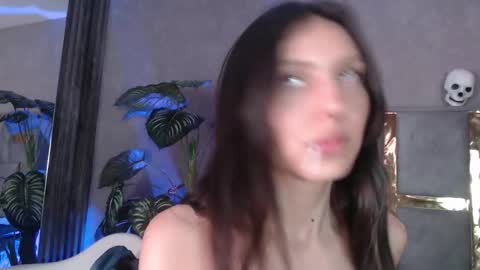 Snapshot of bianca_ks chatting on October 17, 3:54 am Bianca online show from October 17, 3:54 am