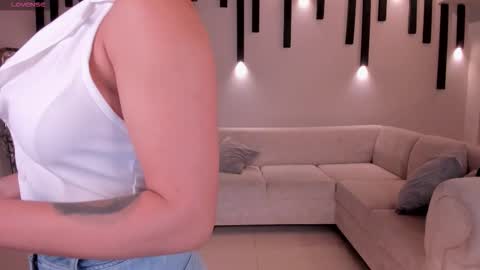 Snapshot of biancapierce_ chatting on October 14, 11:13 am Bianca Pierce online show from October 14, 11:13 am