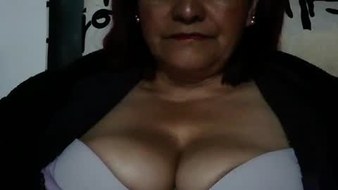 Snapshot of biancasteel chatting on September 28, 3:04 am biancasteel online show from September 28, 3:04 am
