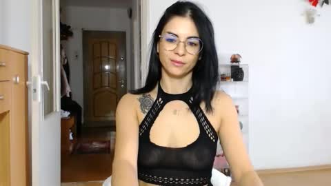 innasugarwild online show from October 4, 11:08 am