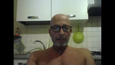 Snapshot of big23italy chatting on September 21, 5:00 am big23italy online show from September 21, 5:00 am