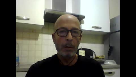 Snapshot of big23italy chatting on October 12, 6:39 am big23italy online show from October 12, 6:39 am