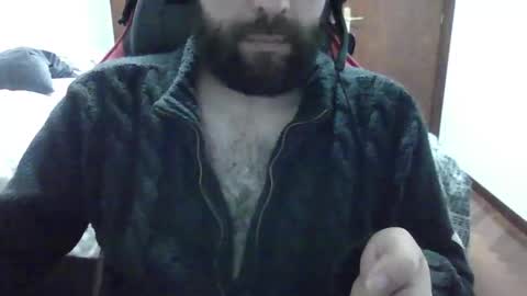 big_bearded_bear online show from February 10, 11:35 am