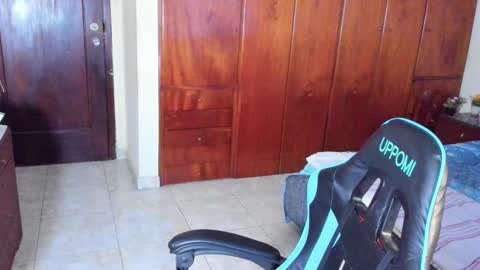 Logan Sprouse online show from December 4, 3:00 pm