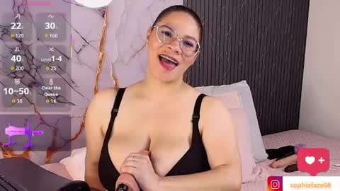 Snapshot of big_tits_in_your_face chatting on September 13, 9:39 pm Tell me Sophia  online show from September 13, 9:39 pm