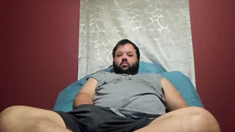 Liam online show from December 2, 9:40 am