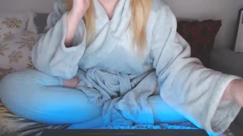 bigboobs_cutie online show from December 23, 1:40 am