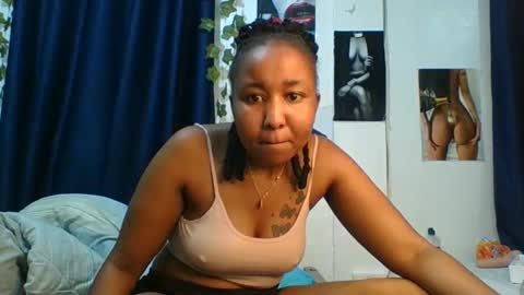 BigBoootyy online show from November 3, 5:25 pm