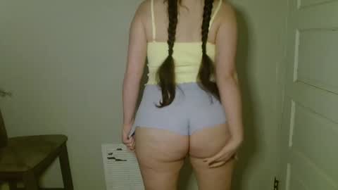 Isabella online show from January 8, 6:52 am