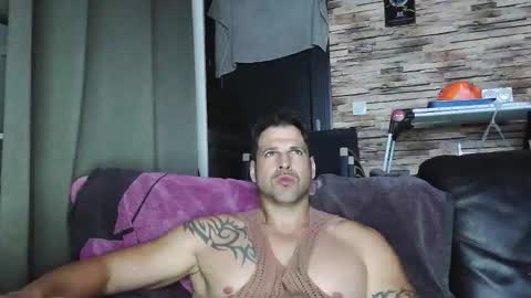 Bigboyband online show from November 17, 5:26 pm