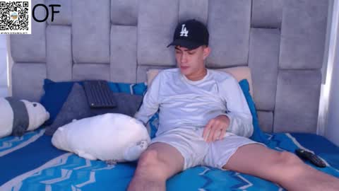 DAVID and JUAN online show from October 21, 3:22 am