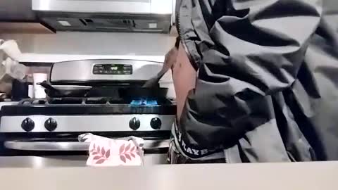 Cloudy909 online show from February 11, 12:47 pm