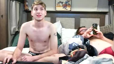 bigdicktwink117 online show from March 22, 2:26 am