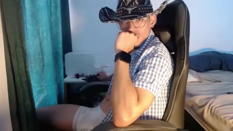 BigDragonBoy online show from April 18, 8:09 pm