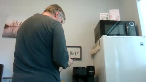 Bignhard696 online show from December 3, 8:01 pm