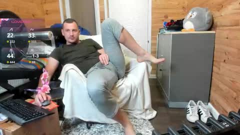 Snapshot of bigsshark chatting on October 19, 8:46 pm bigsshark online show from October 19, 8:46 pm