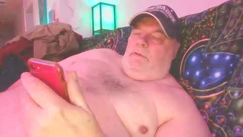 Snapshot of bigstuffbear chatting on February 1, 10:48 am bigstuffbear online show from February 1, 10:48 am