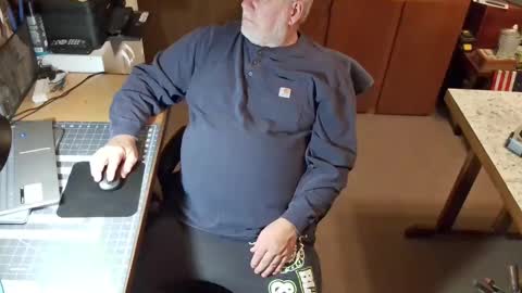 bigthump9999 online show from December 11, 12:33 am