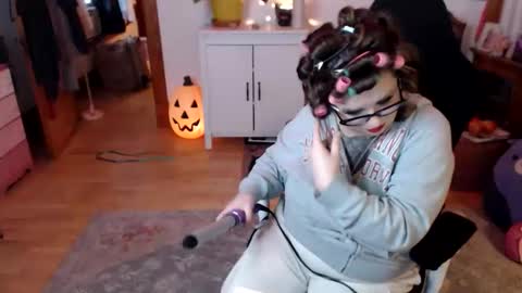 Morgan Lafeuille online show from October 31, 7:47 pm