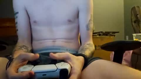 Snapshot of bigwhited2115 chatting on December 25, 4:01 am Onlyfans redheadedwhitedick online show from December 25, 4:01 am