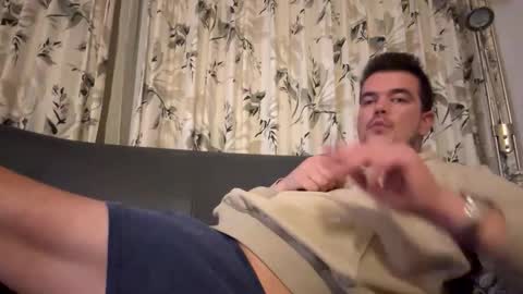 bingeling123 online show from October 24, 9:59 pm